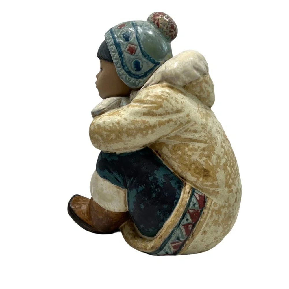 LLADRO PENSIVE ESKIMO BOY FIGURINE